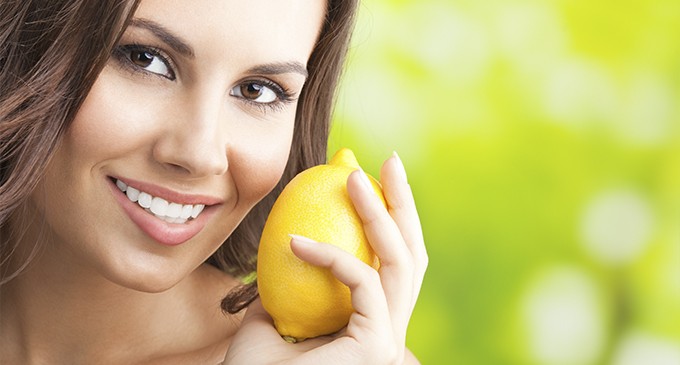 وصفات الليمون لتفتيح البشرة الداكنة