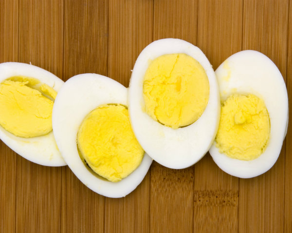 الفوائد الصحية لتناول البيض المسلوق