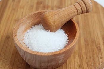 كيفية التخلص من روائح اليدين باستخدام الملح