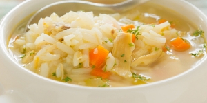 طريقة عمل شوربة الارز بالدجاج Rice and Chicken Soup