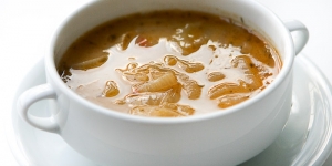 طريقة عمل شوربة البصل Onion Soup