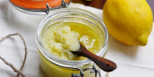 استخدامات ملح الليمون المنزلية